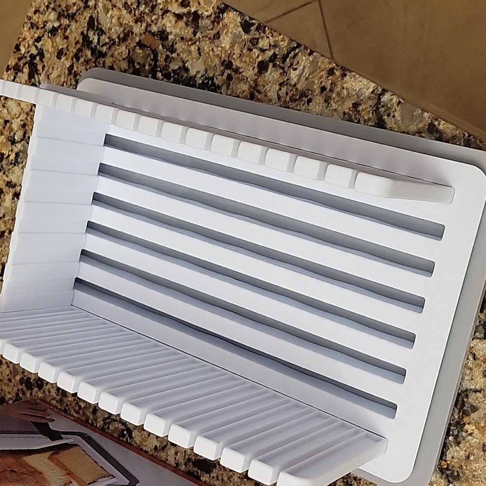 White Kitchen Bread Slicer - Picture 3 of 3